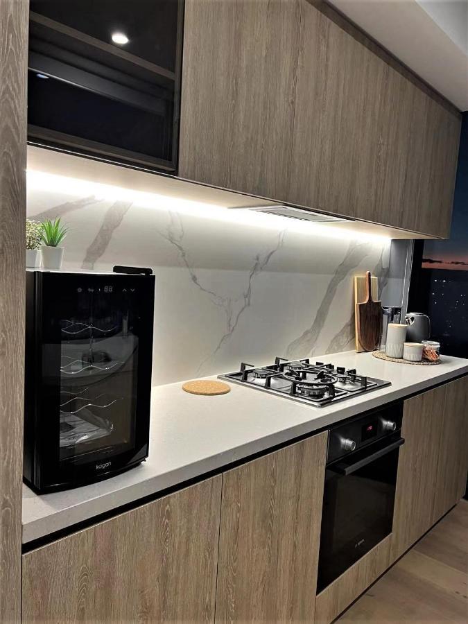 2 Bedroom Luxurious Family Apartment Next To Pacific Fair - Broadbeach Gold Coast Gc22 エクステリア 写真