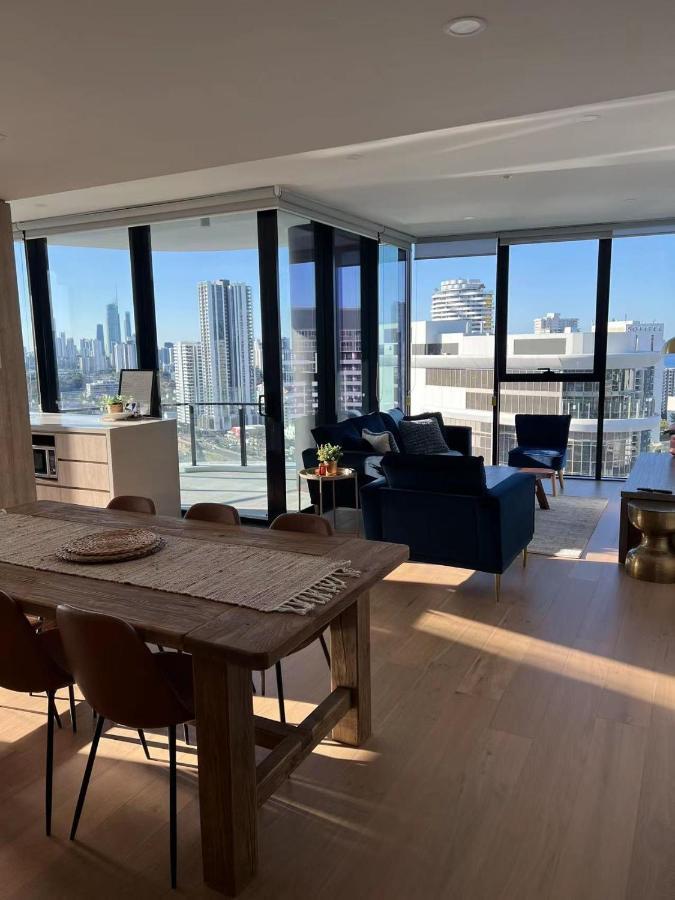 2 Bedroom Luxurious Family Apartment Next To Pacific Fair - Broadbeach Gold Coast Gc22 エクステリア 写真