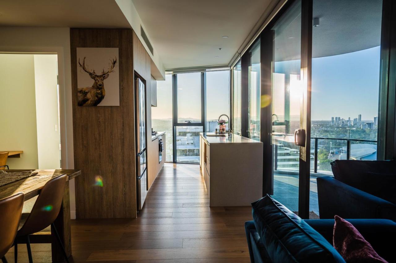 2 Bedroom Luxurious Family Apartment Next To Pacific Fair - Broadbeach Gold Coast Gc22 エクステリア 写真