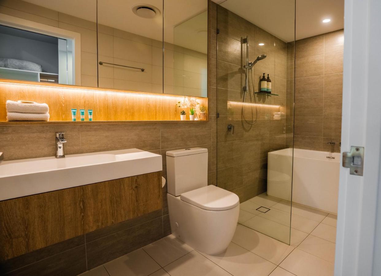 2 Bedroom Luxurious Family Apartment Next To Pacific Fair - Broadbeach Gold Coast Gc22 エクステリア 写真
