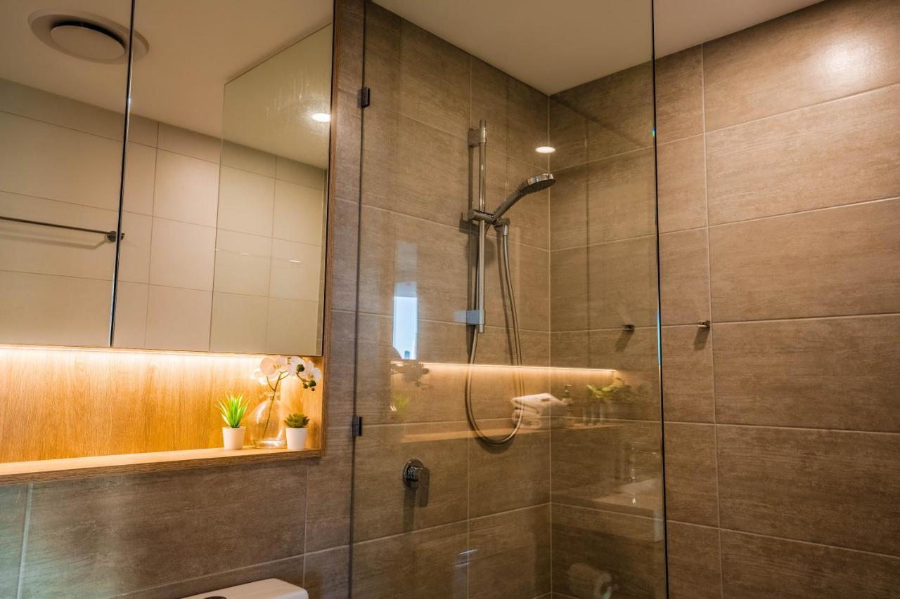 2 Bedroom Luxurious Family Apartment Next To Pacific Fair - Broadbeach Gold Coast Gc22 エクステリア 写真
